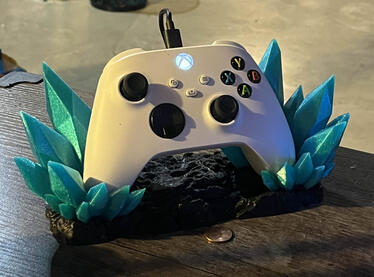 Crystal Controller Stand
